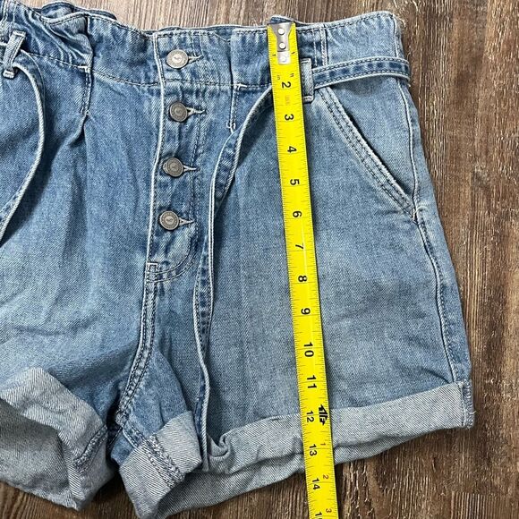 Hollister Ultra High Rise Paper Bag Denim Blue Jean Cotton Shorts Size 11/30 - Picture 5 of 8